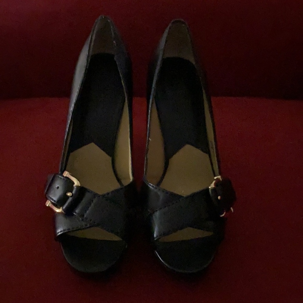 Michael Kors black high heels size 8 leather